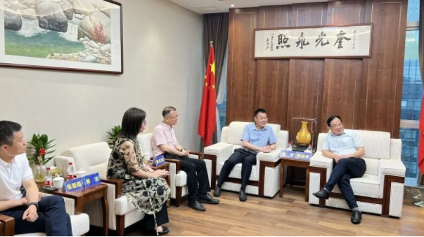 廈門市政協(xié)黨組副書記、副主席 黃國彬一行蒞臨我司考察調(diào)研